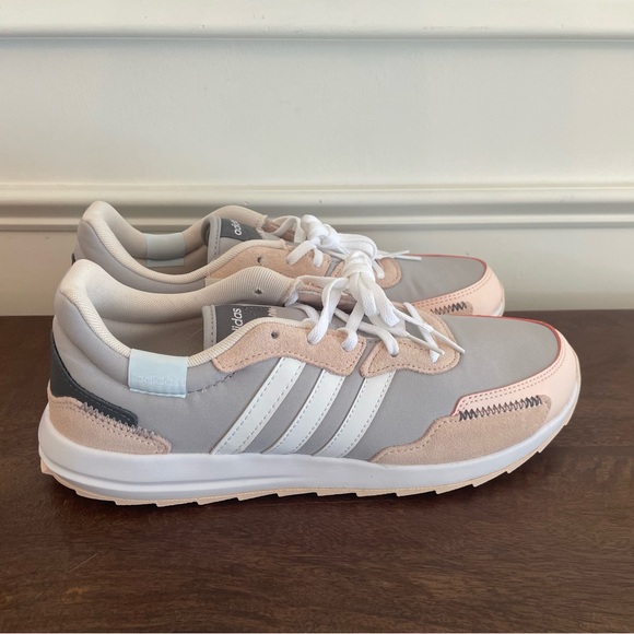 Adidas Women’s Retrorun Running Shoes - Picture 5 of 9